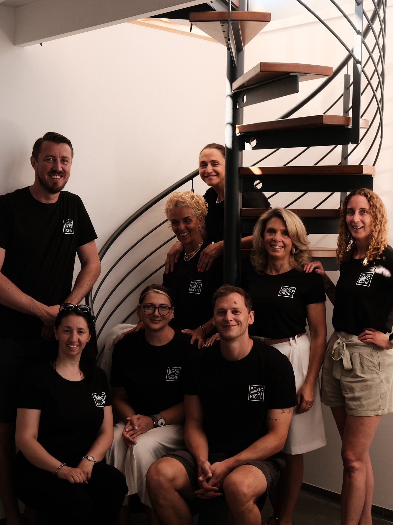 Das Büro Team der Bozic Estriche GmbH.